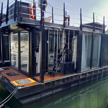 Floating Experience Black Pearl, Lago Maggiore ドルメッレット エクステリア 写真