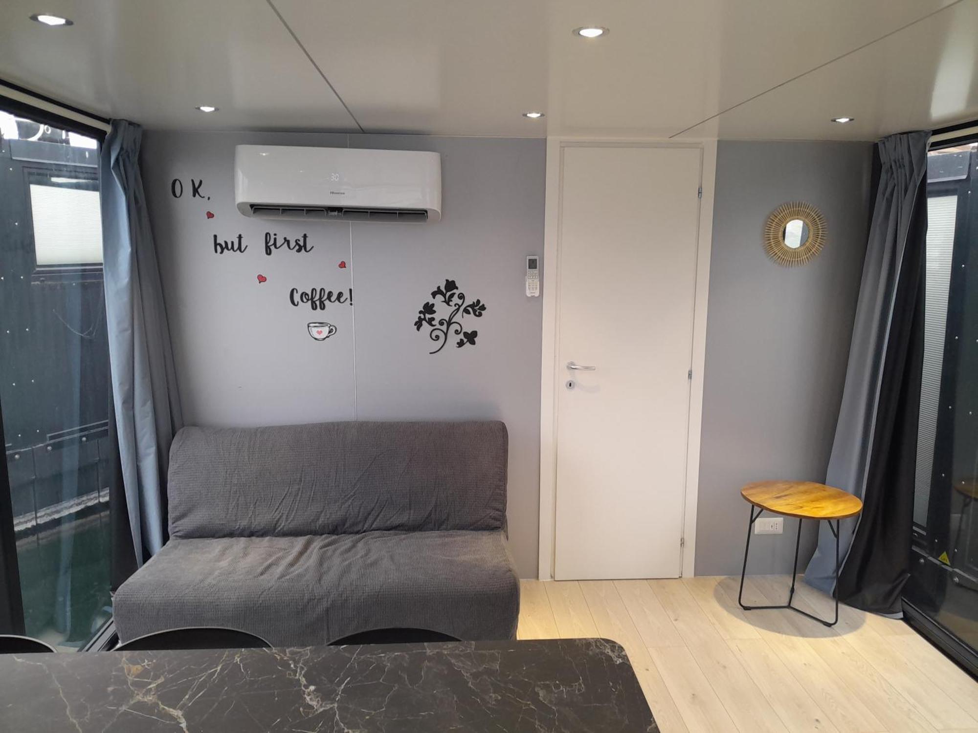 Floating Experience Black Pearl, Lago Maggiore ドルメッレット エクステリア 写真