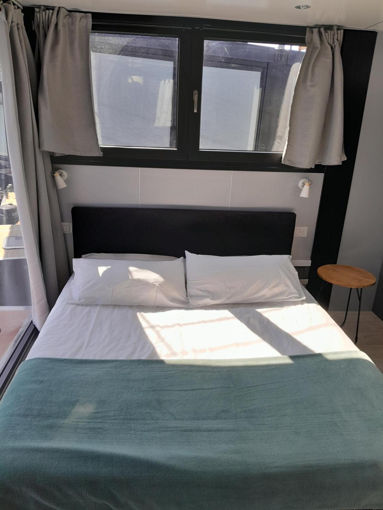 Floating Experience Black Pearl, Lago Maggiore ドルメッレット エクステリア 写真
